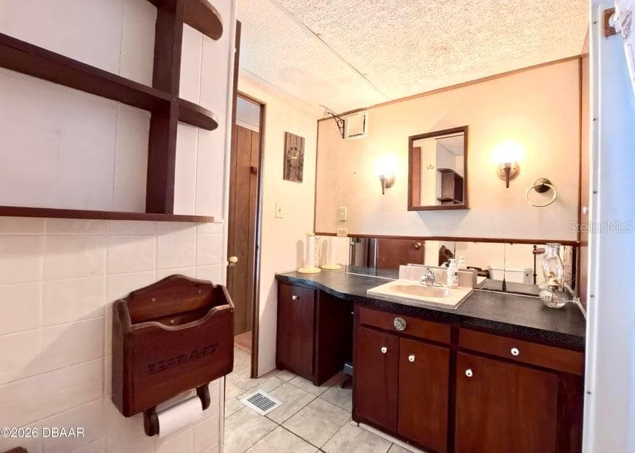 Mobile Home at 725 MARSHALL CIR, PORT ORANGE, photo 28 of 43