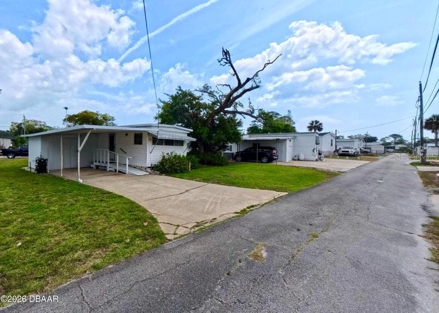 Mobile Home at 725 MARSHALL CIR, PORT ORANGE, photo 39 of 43