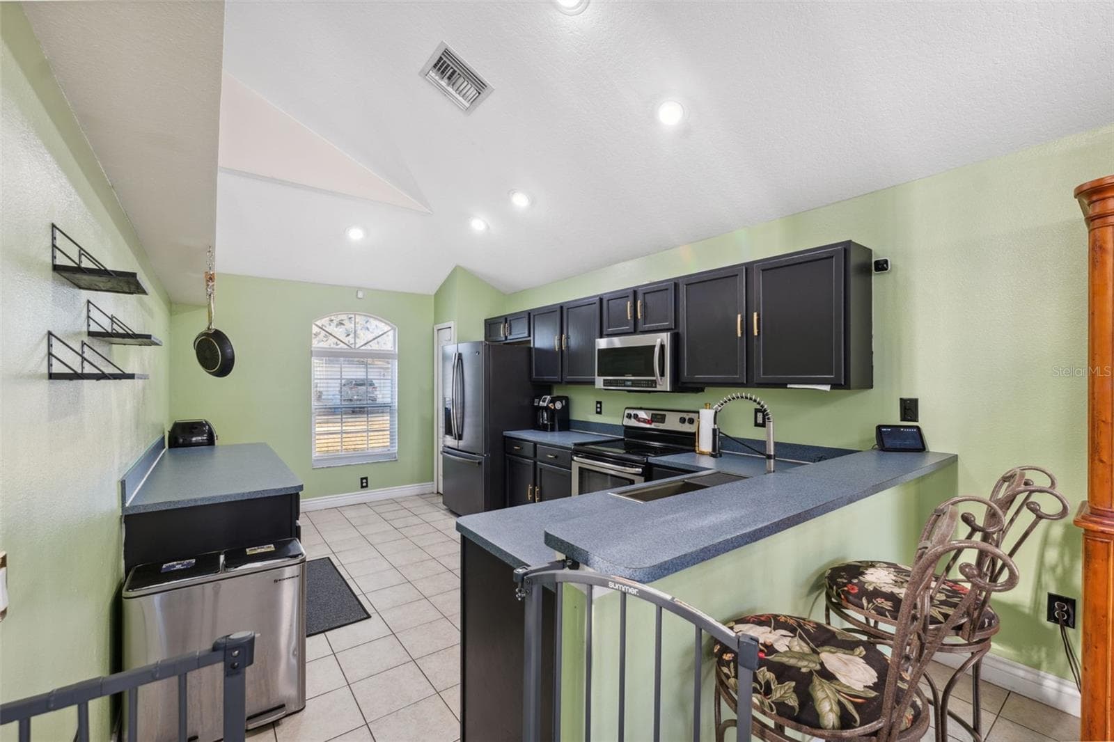 Single Family Residence at 3316 PINE TOP DR, VALRICO, photo 8 of 21