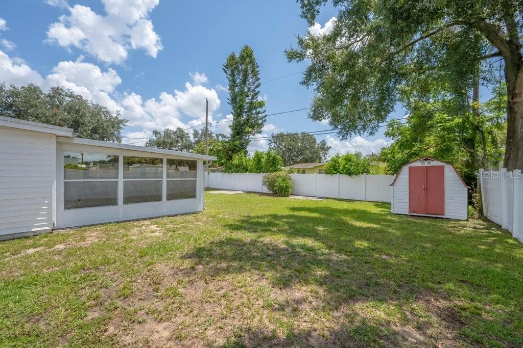 Single Family Residence at 1105 N PARSONS AVE, BRANDON, photo 2 of 27