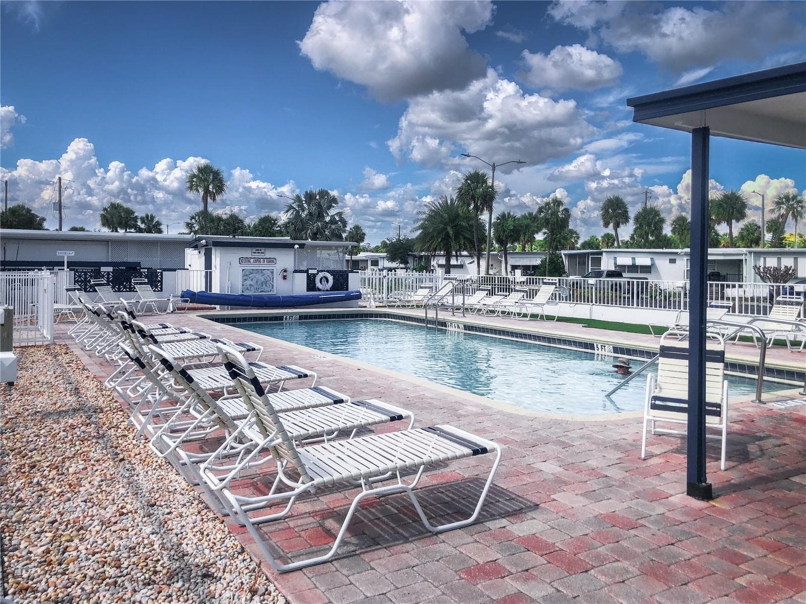 Mobile Home at 4851 W GANDY BLVD #B9L36, TAMPA, photo 7 of 45