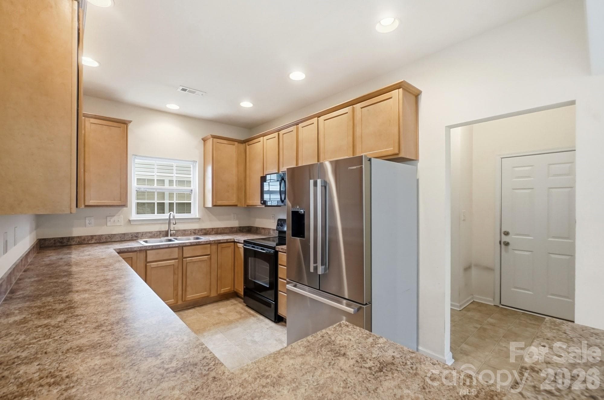 Single Family Residence at Matthews, photo 10 of 34