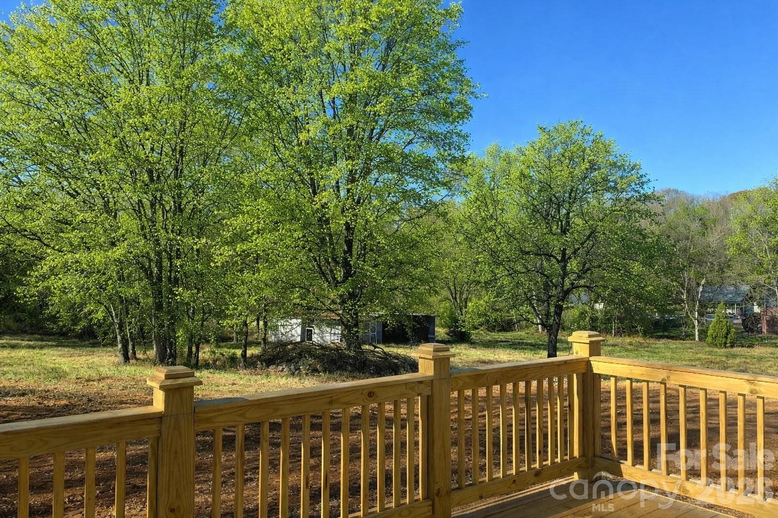 Rear Deck Large Flat Backyard - Concord
