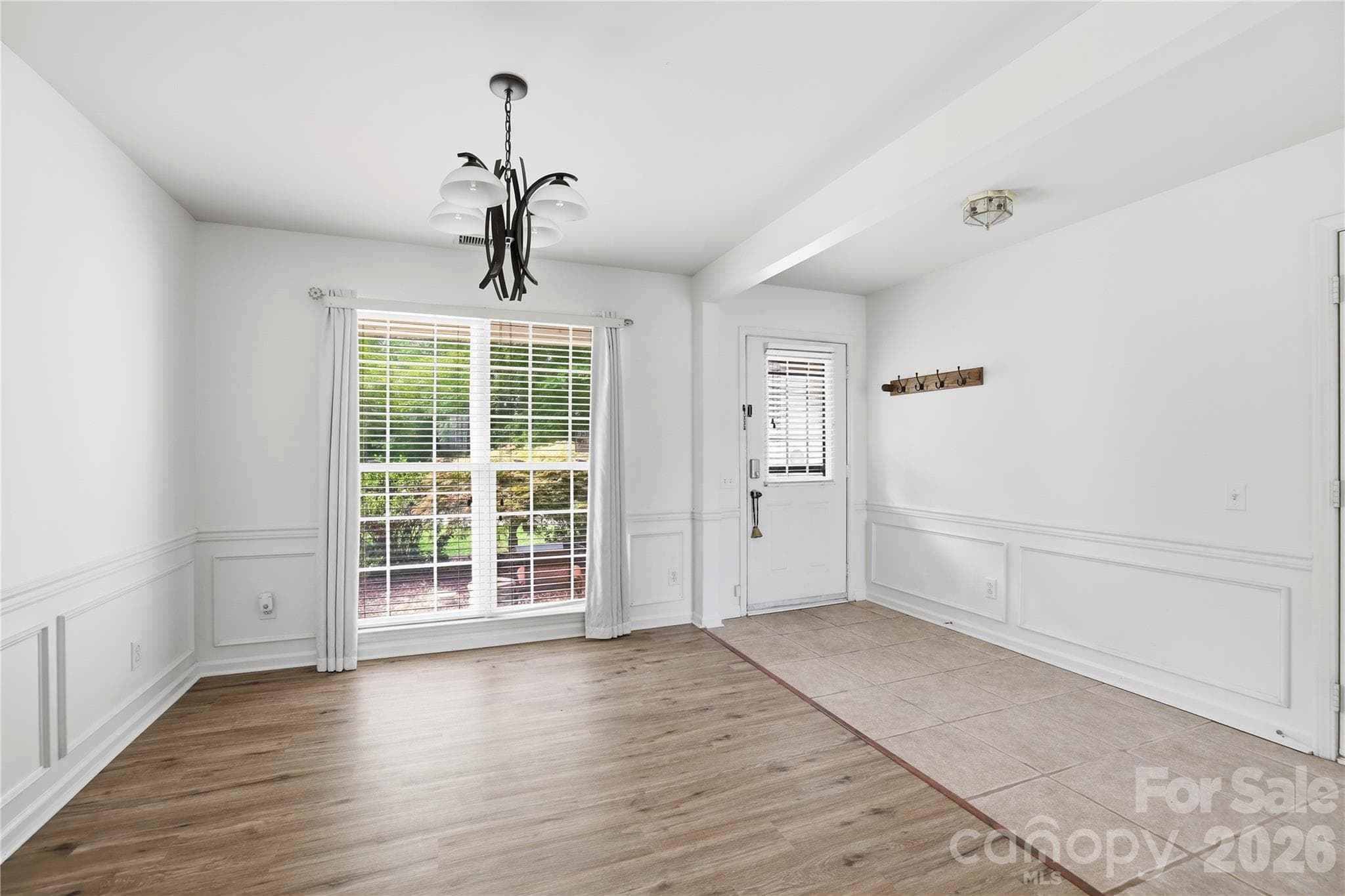 Single Family Residence at 11926 Hawick Valley Lane, Charlotte, photo 10 of 44