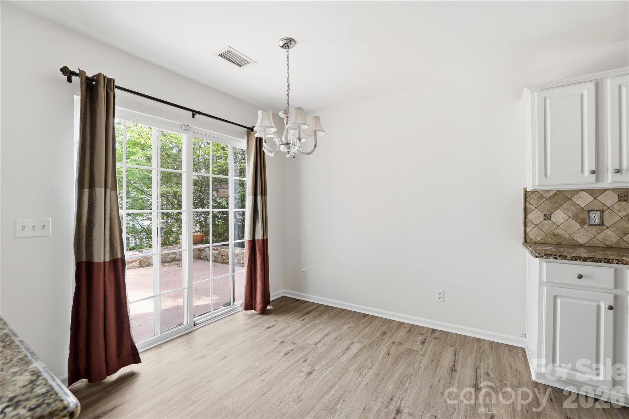 Single Family Residence at 11926 Hawick Valley Lane, Charlotte, photo 14 of 44