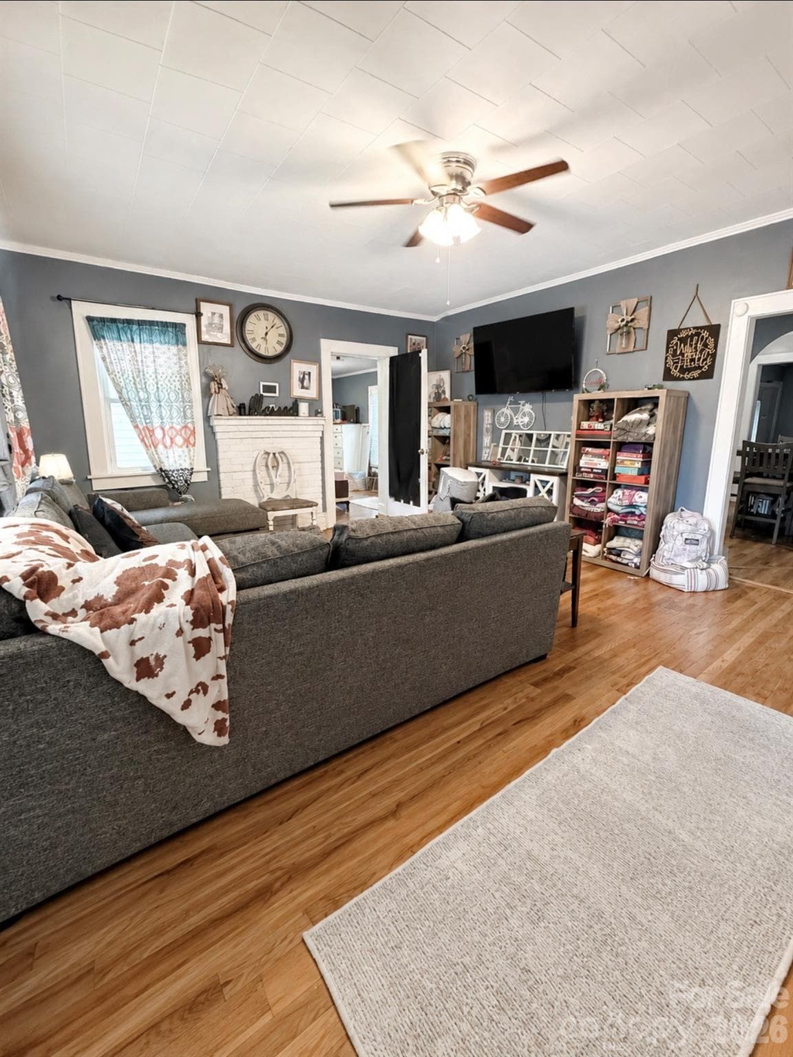 Single Family Residence at 525 Shinn Circle, Norwood, photo 2 of 11
