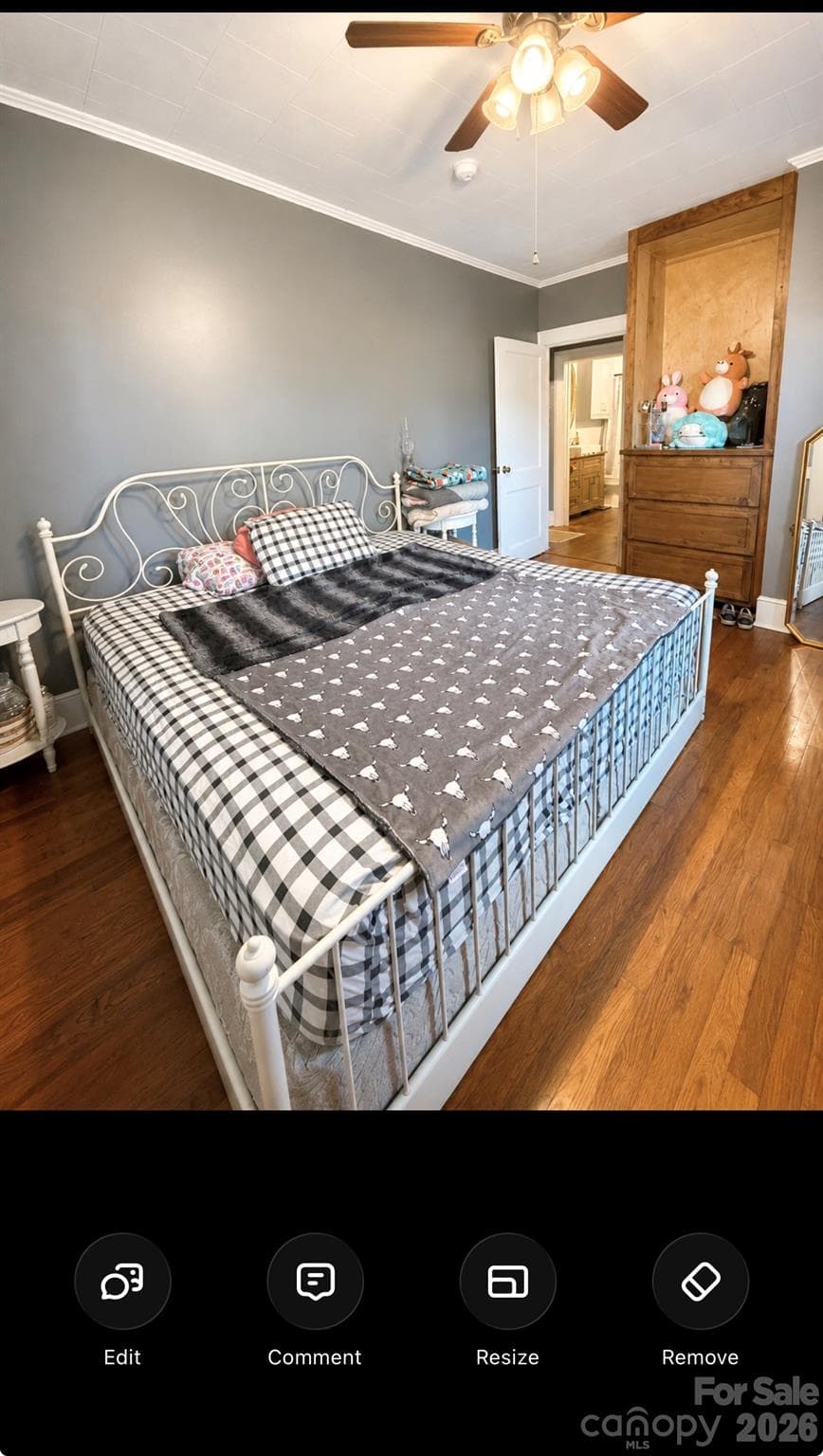 Single Family Residence at 525 Shinn Circle, Norwood, photo 5 of 11