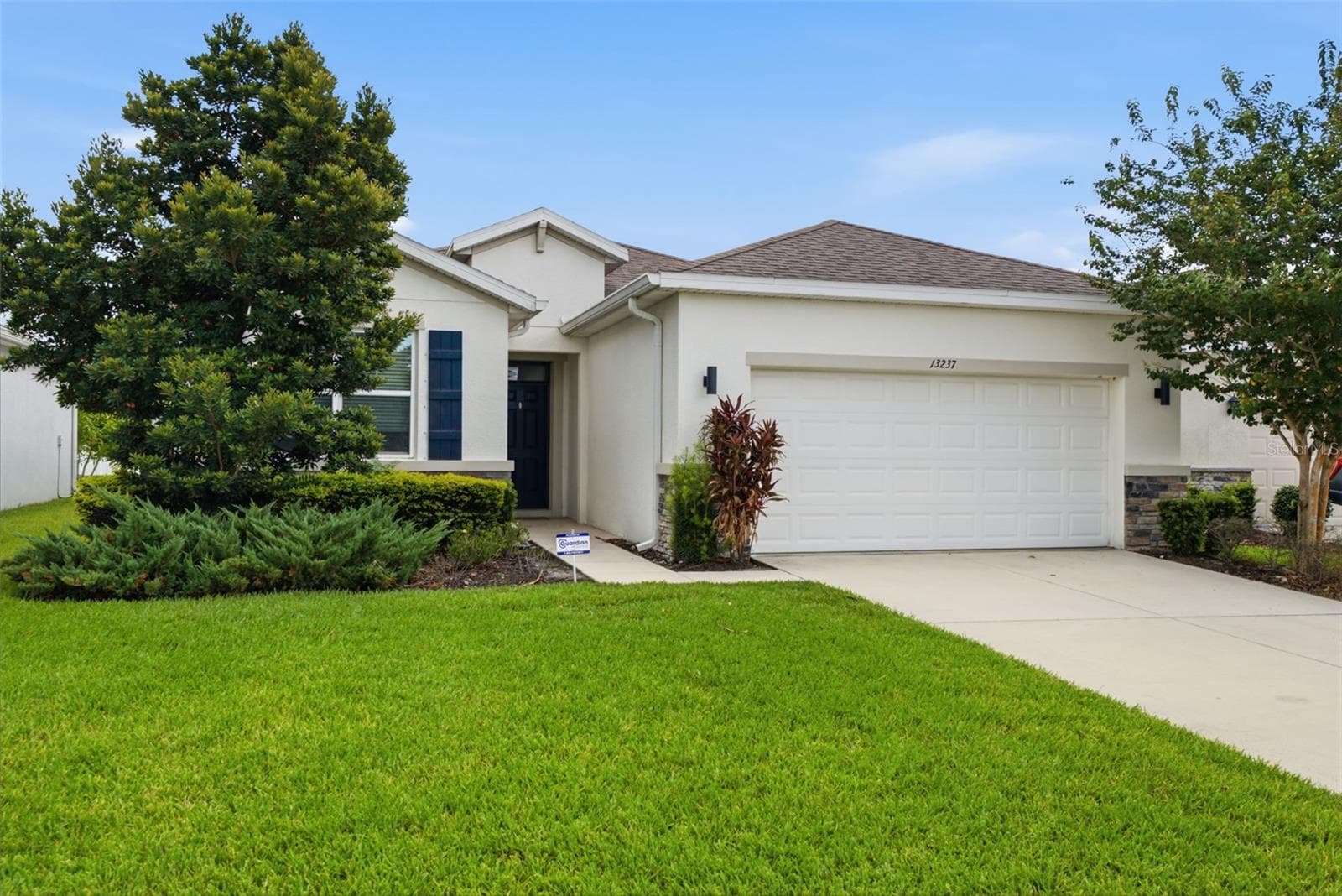 Single Family Residence at 13237 WATERLEAF GARDEN CIR, RIVERVIEW, photo 2 of 69