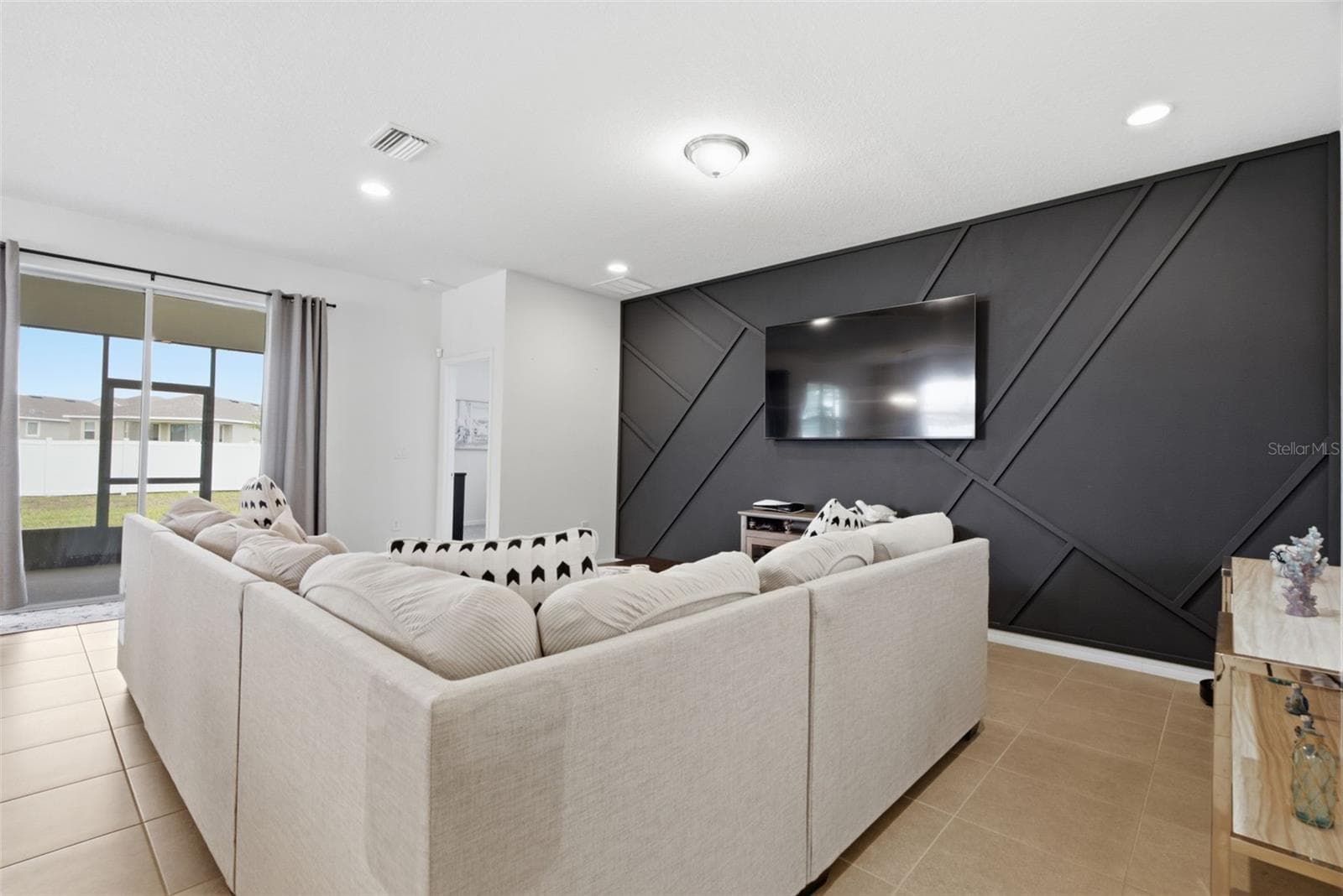 Single Family Residence at 13237 WATERLEAF GARDEN CIR, RIVERVIEW, photo 19 of 69