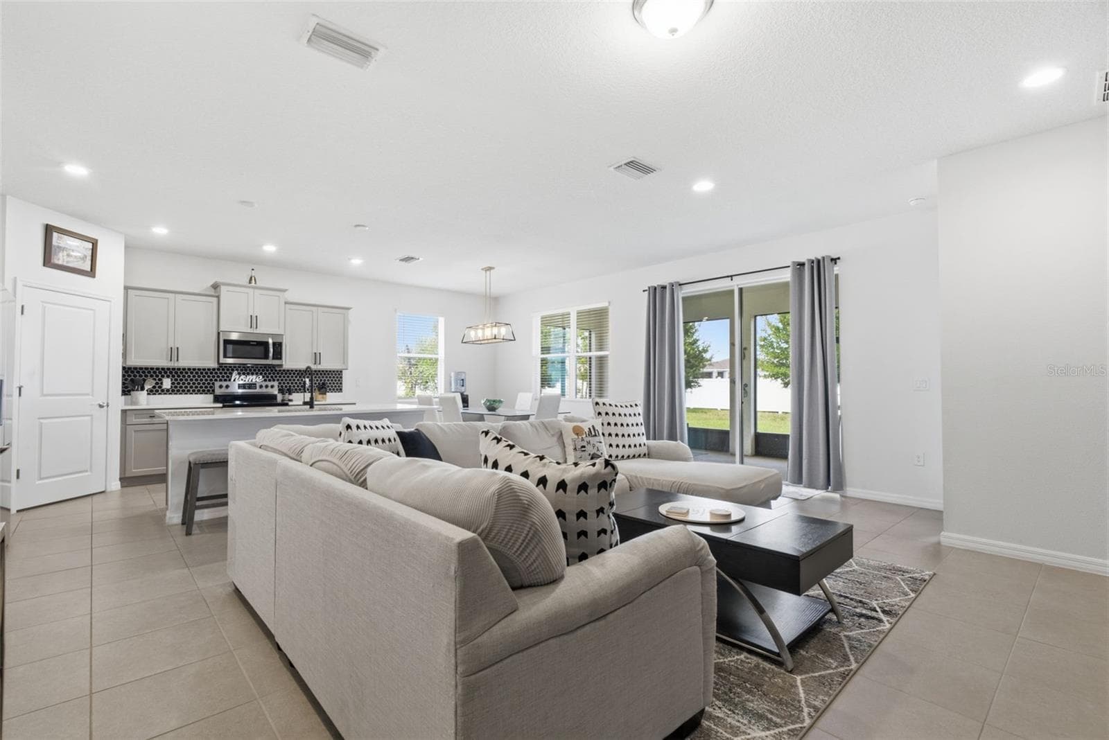 Single Family Residence at 13237 WATERLEAF GARDEN CIR, RIVERVIEW, photo 20 of 69