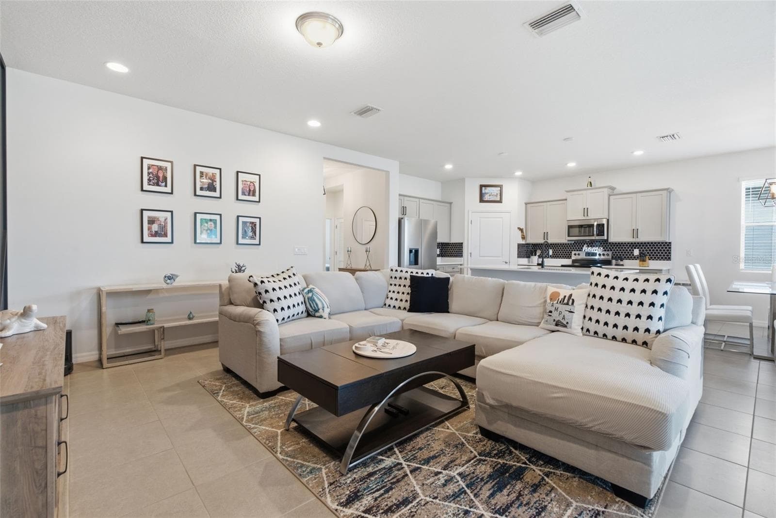 Single Family Residence at 13237 WATERLEAF GARDEN CIR, RIVERVIEW, photo 21 of 69