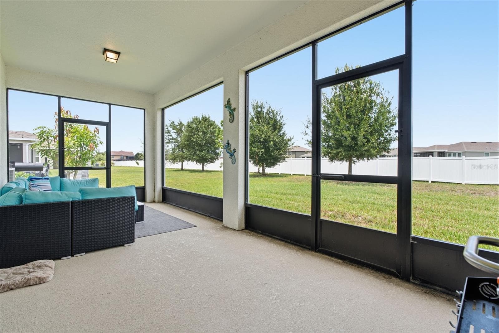 Single Family Residence at 13237 WATERLEAF GARDEN CIR, RIVERVIEW, photo 25 of 69