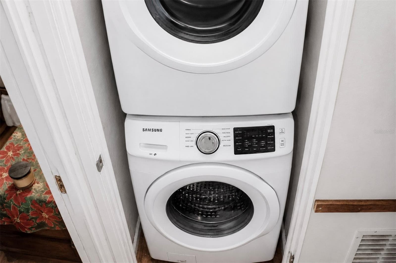 Laundry Space - 1405 28TH ST NW, WINTER HAVEN