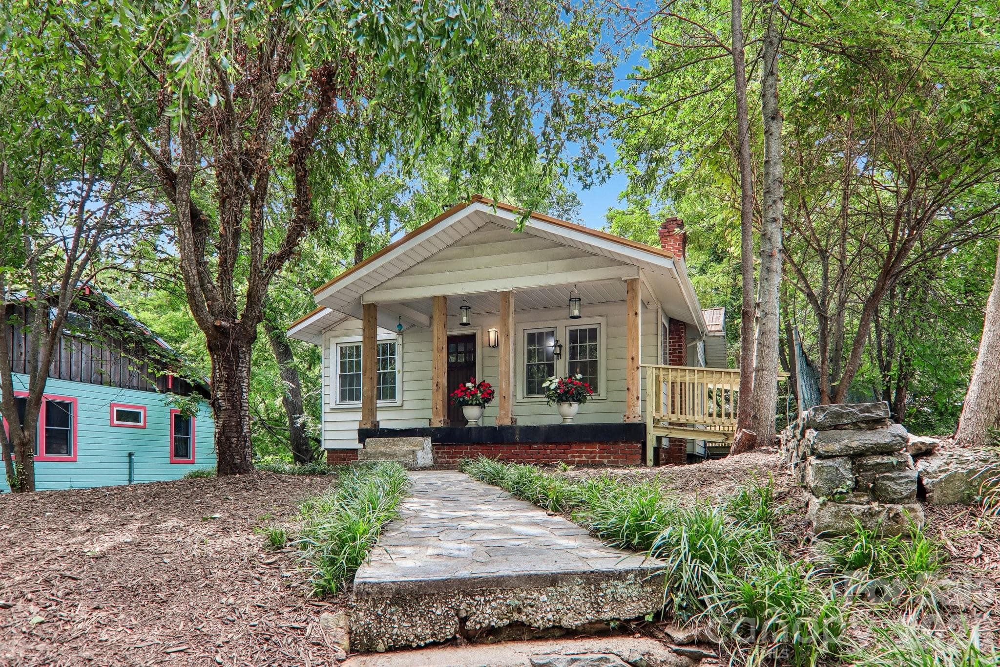 Single Family Residence at Asheville, photo 3 of 39