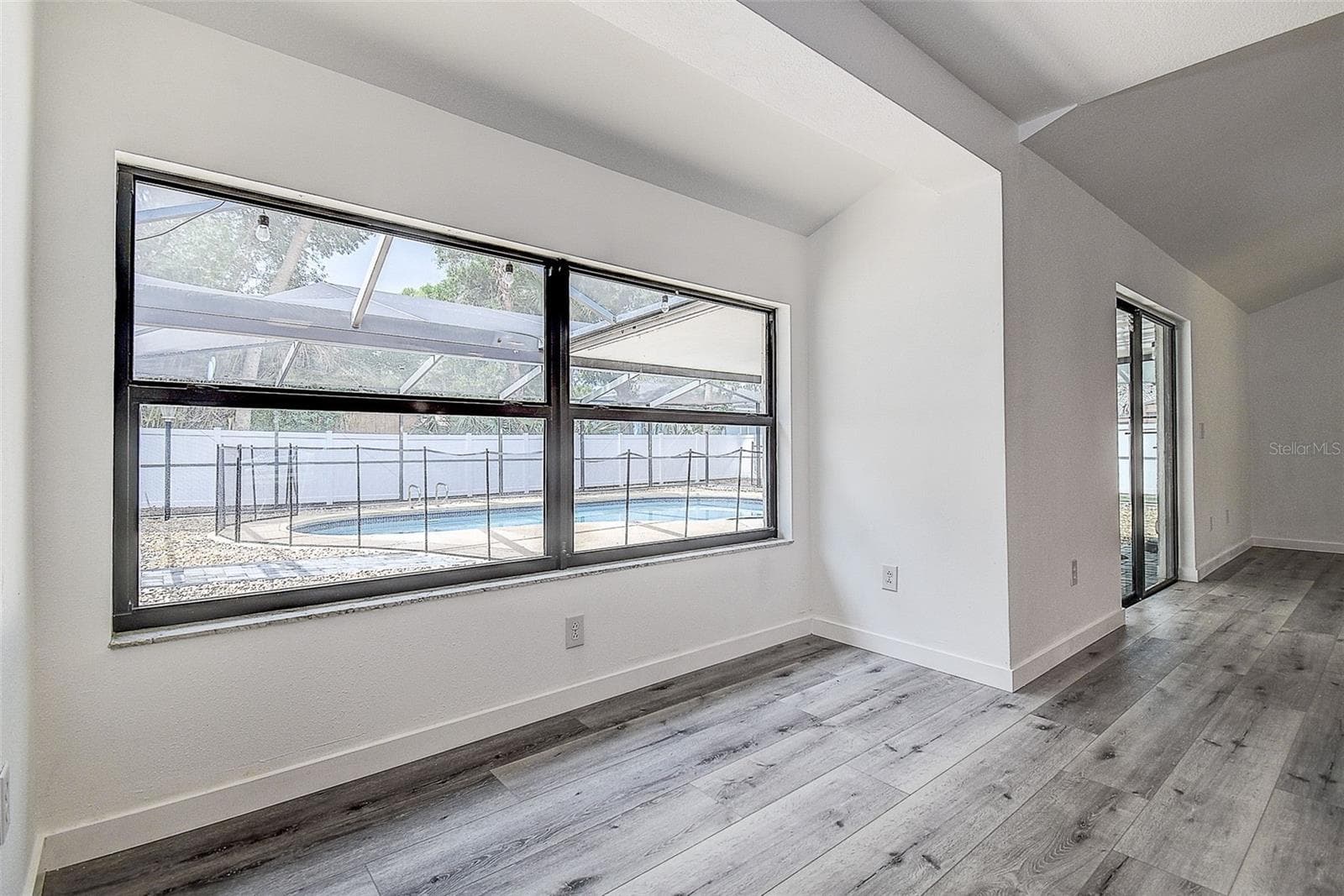 Single Family Residence at 9404 W HAMILTON AVE, TAMPA, photo 6 of 25