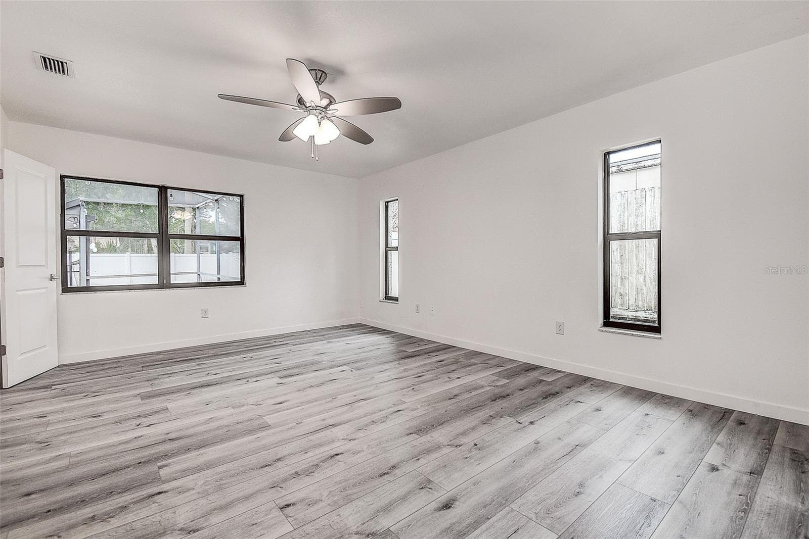 Single Family Residence at 9404 W HAMILTON AVE, TAMPA, photo 12 of 25