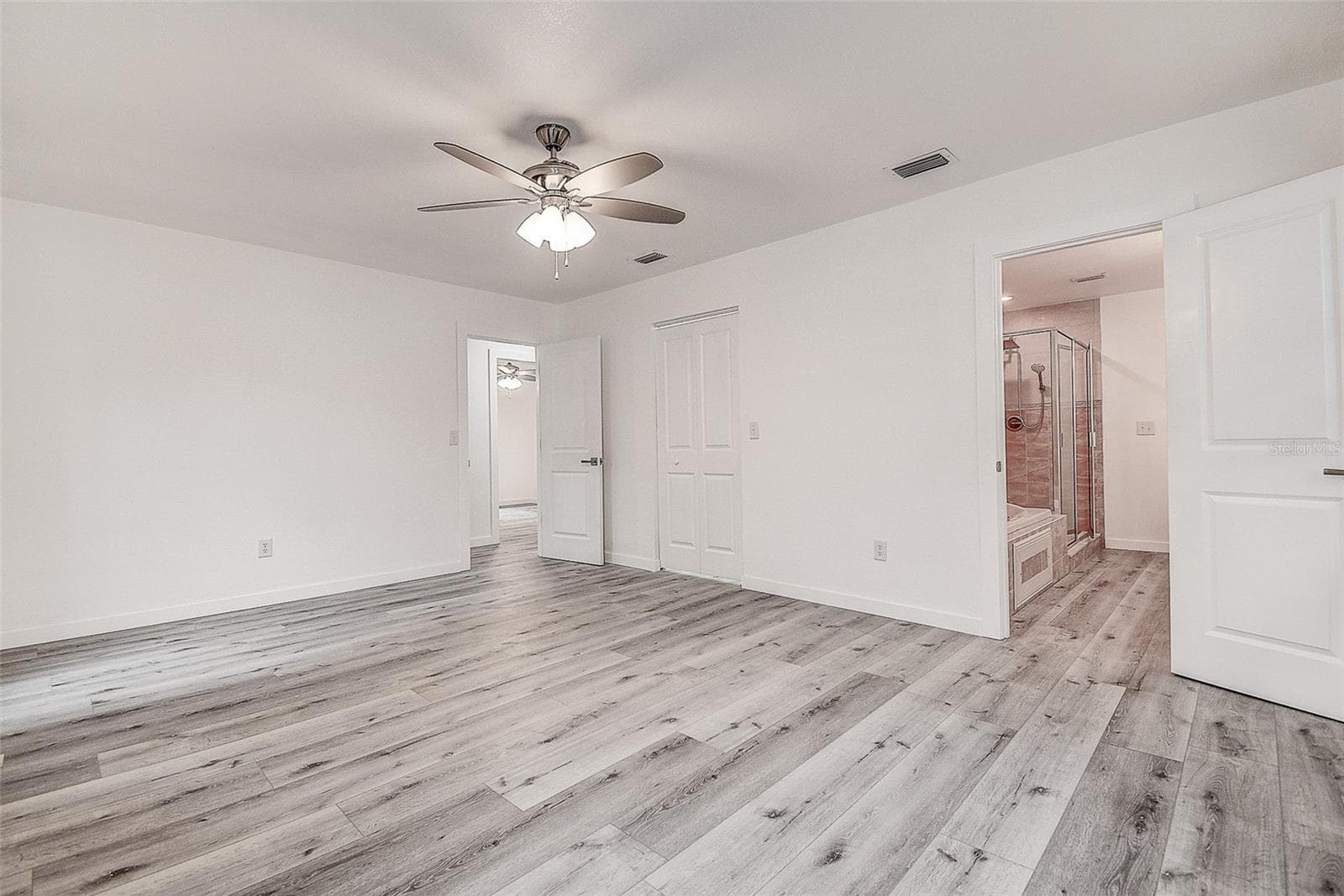 Single Family Residence at 9404 W HAMILTON AVE, TAMPA, photo 13 of 25