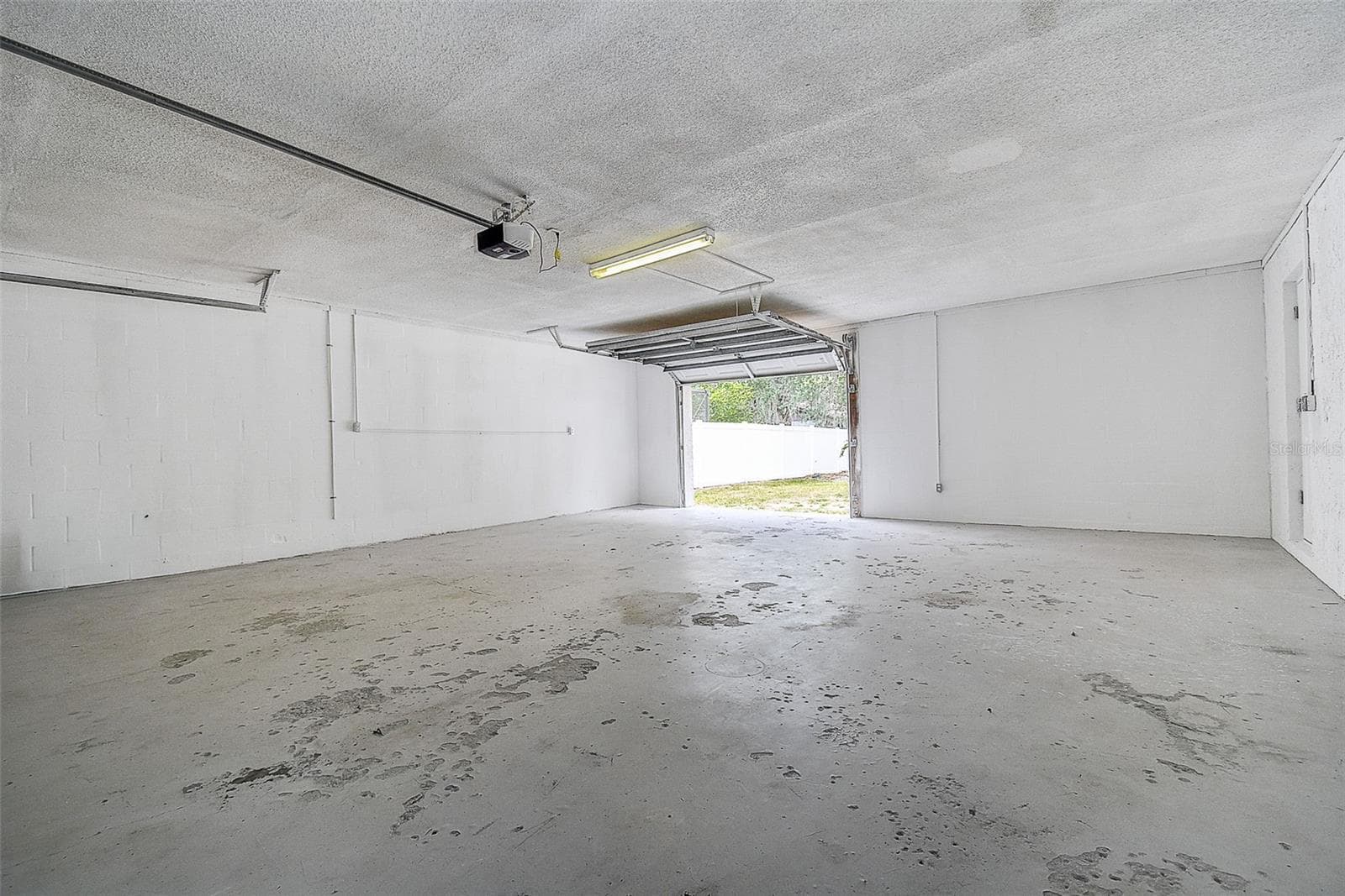 Single Family Residence at 9404 W HAMILTON AVE, TAMPA, photo 18 of 25