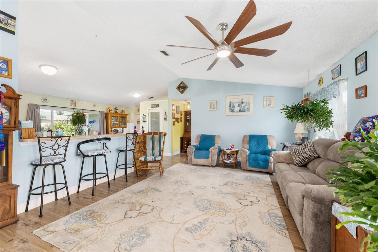 Single Family Residence at 124 OAK CIR, OCALA, photo 6 of 31