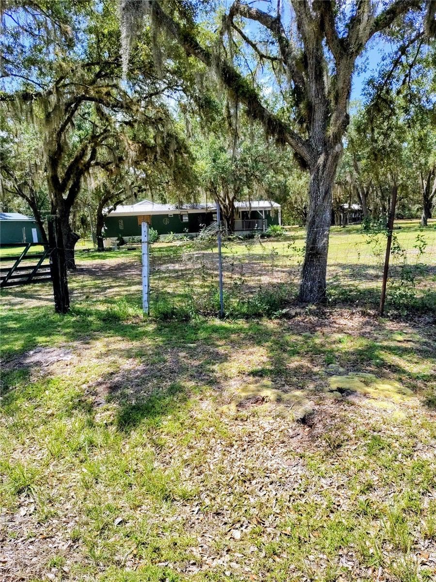 Manufactured Home at 12627 BLACKBERRY LN, LAKE WALES, photo 2 of 55