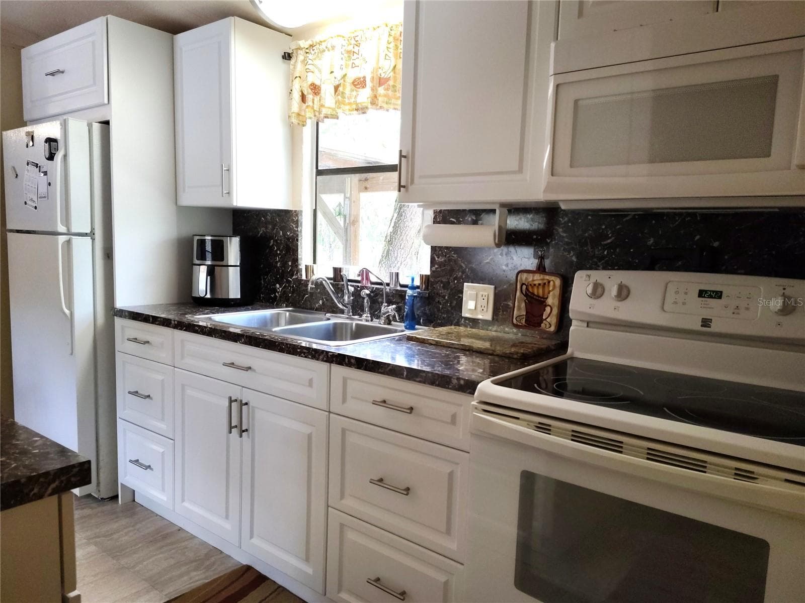 Manufactured Home at 12627 BLACKBERRY LN, LAKE WALES, photo 13 of 55