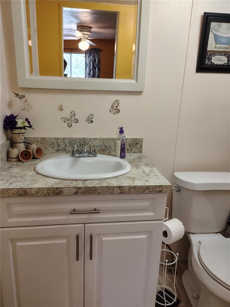 Bath 2 - 12627 BLACKBERRY LN, LAKE WALES