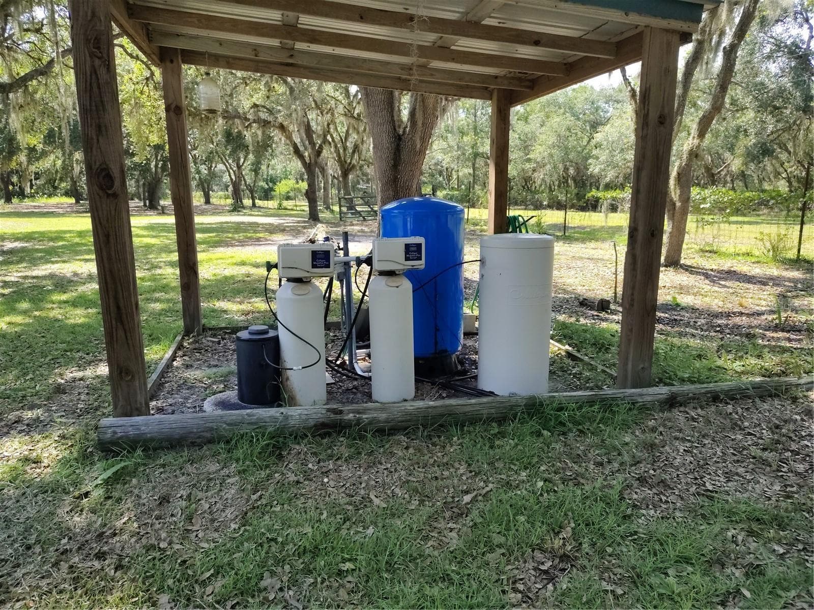 Pump, Filter, Water Softener - 12627 BLACKBERRY LN, LAKE WALES