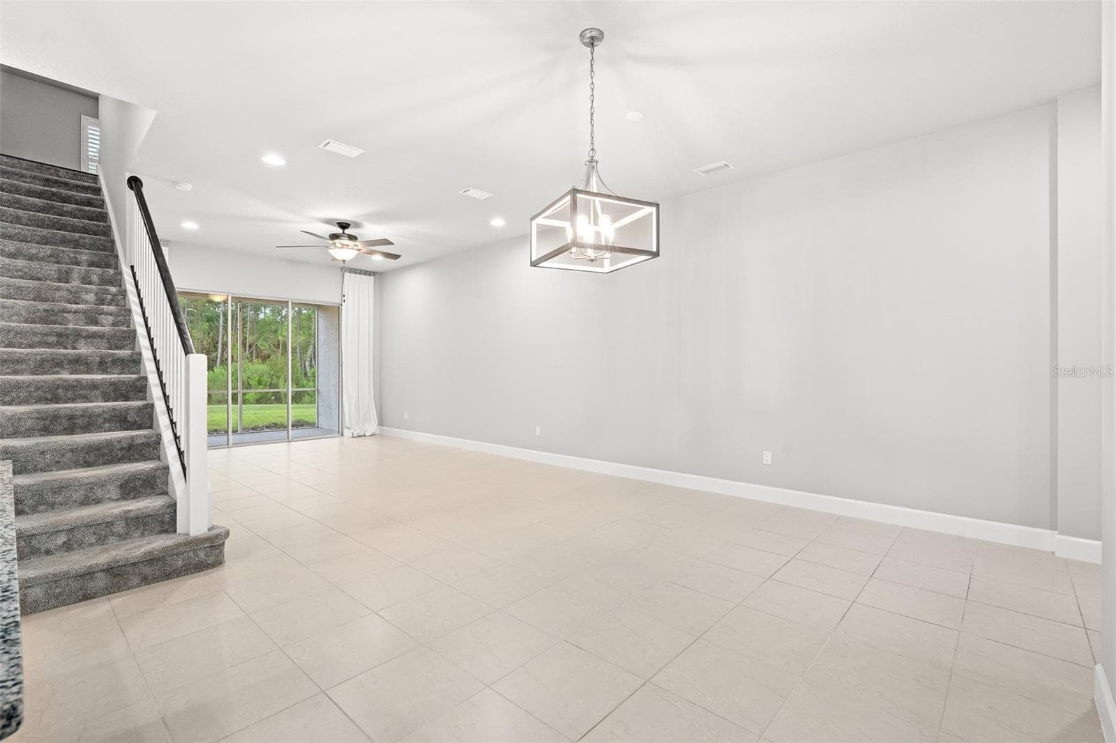 Gathering Room - 7 NEWHAVEN LN, ORMOND BEACH