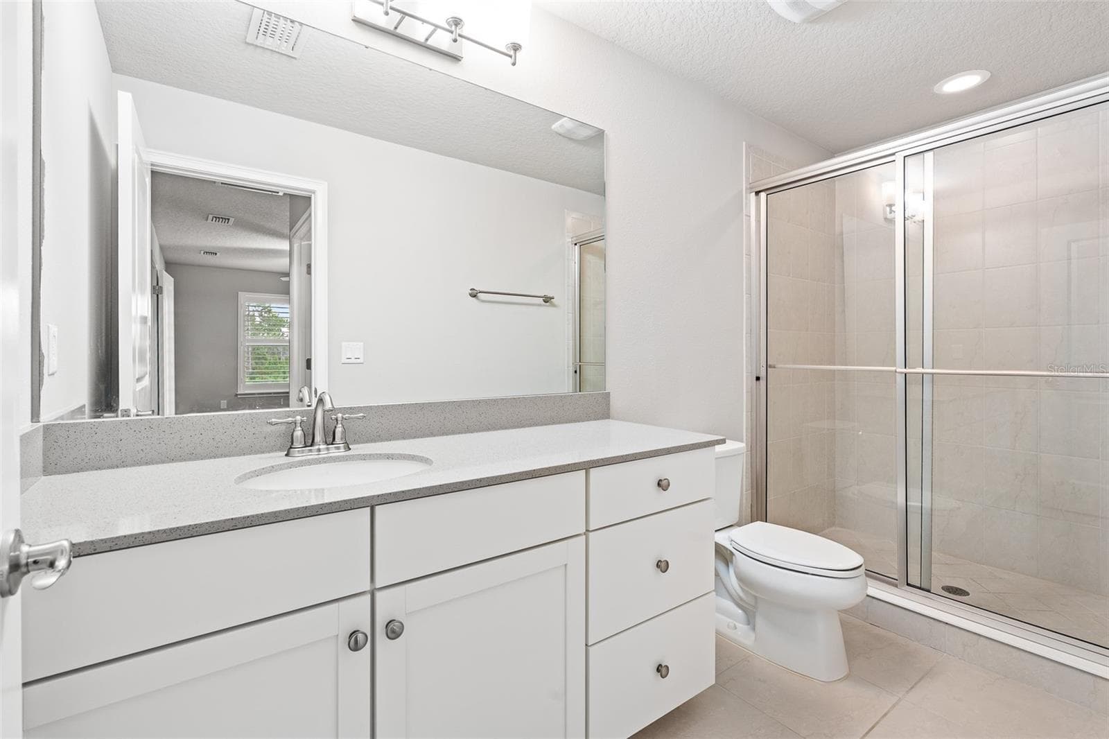 Guest Suite Bathroom - 7 NEWHAVEN LN, ORMOND BEACH