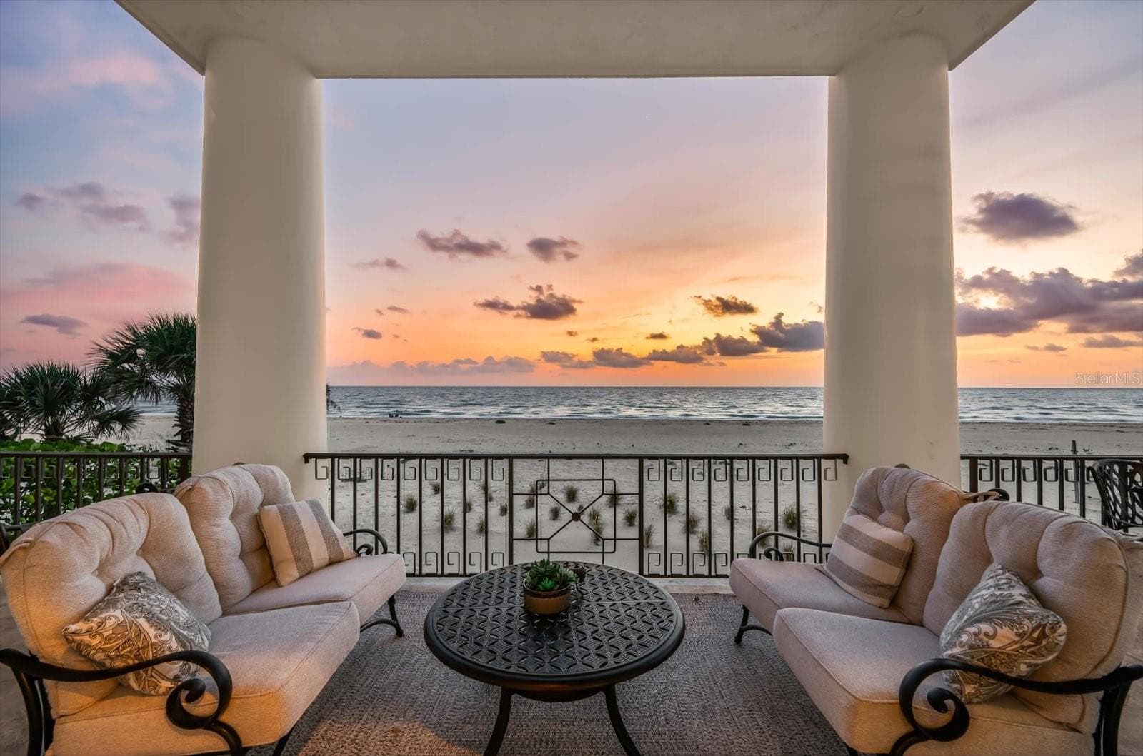 Single Family Residence at 810 ELDORADO AVE, CLEARWATER BEACH, photo 10 of 81
