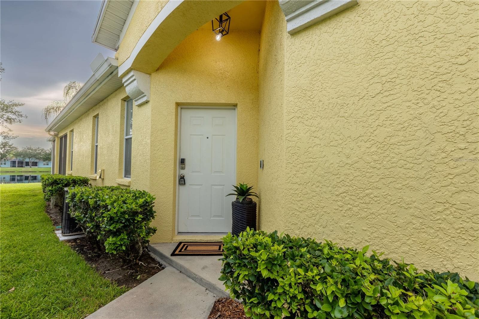 Villa at 11447 CAPTIVA KAY DR, RIVERVIEW, photo 2 of 46