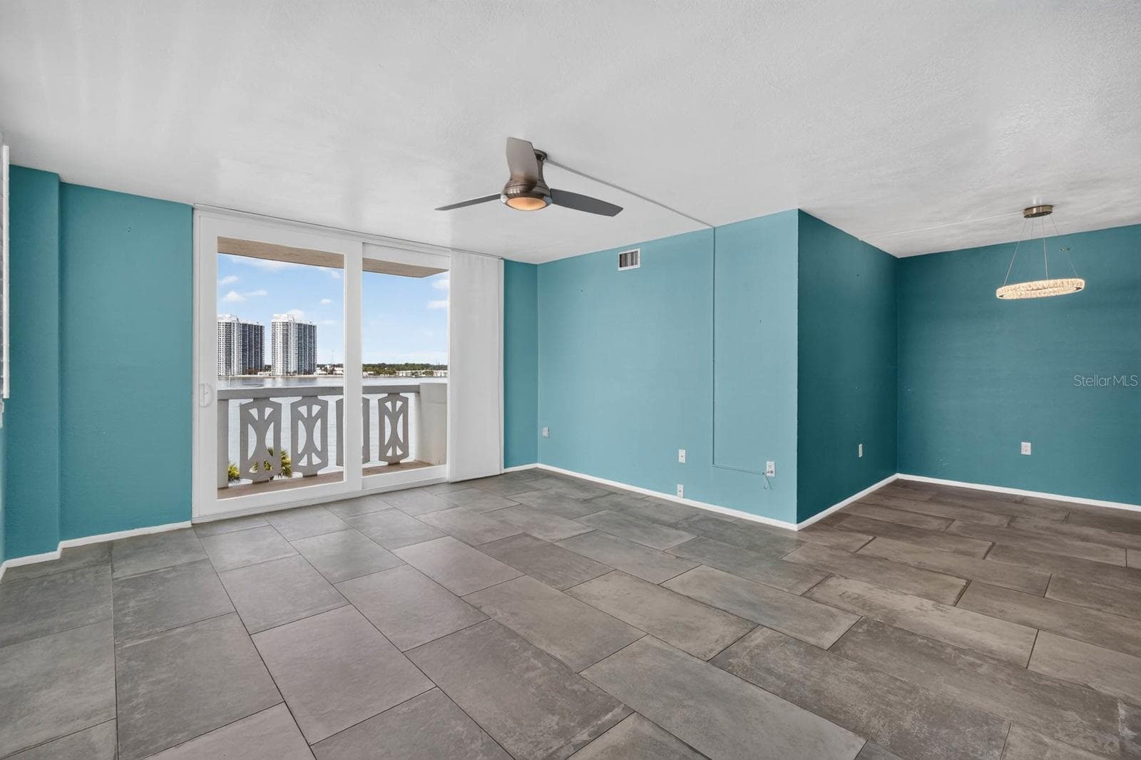 Condominium at 935 N HALIFAX AVE #406, DAYTONA BEACH, photo 4 of 36