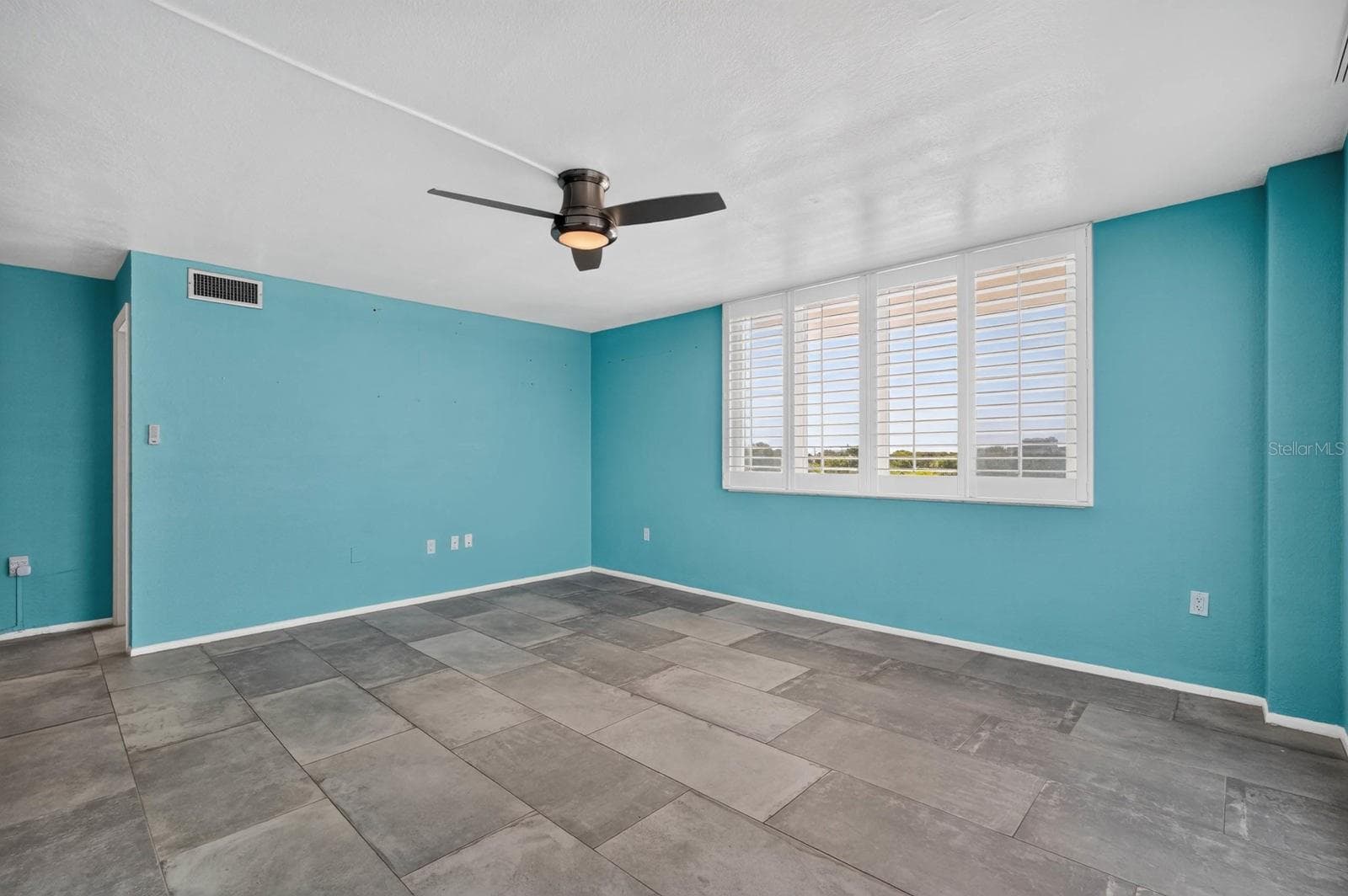 Condominium at 935 N HALIFAX AVE #406, DAYTONA BEACH, photo 7 of 36