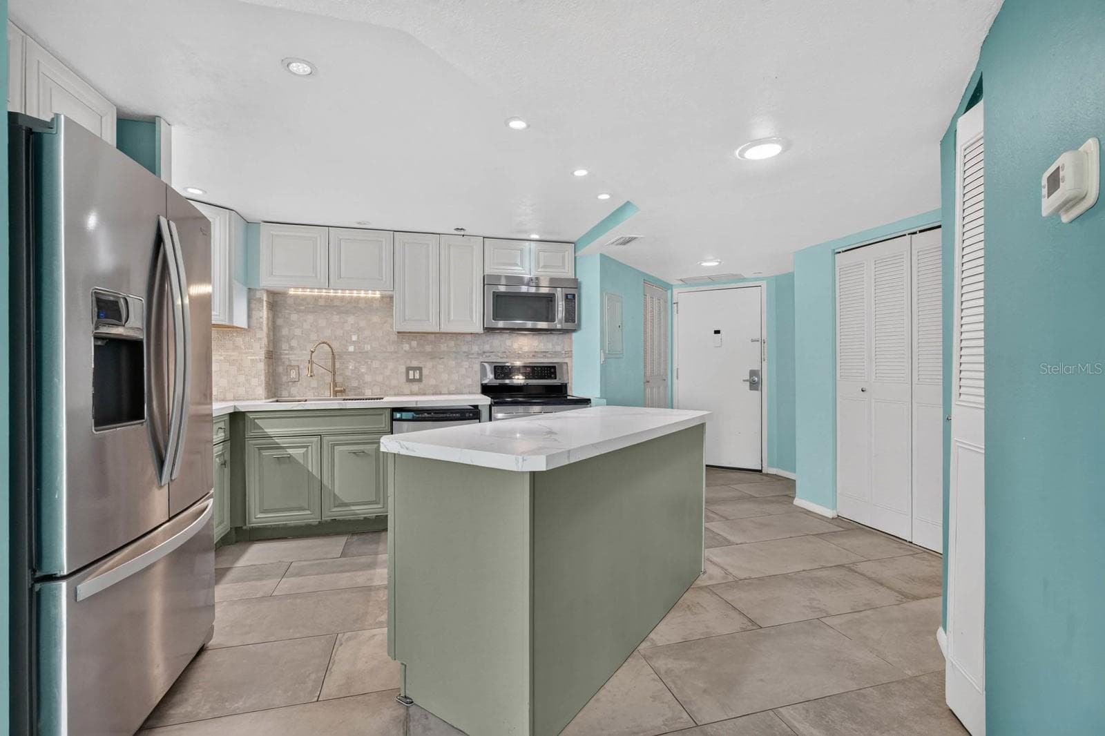 Condominium at 935 N HALIFAX AVE #406, DAYTONA BEACH, photo 9 of 36