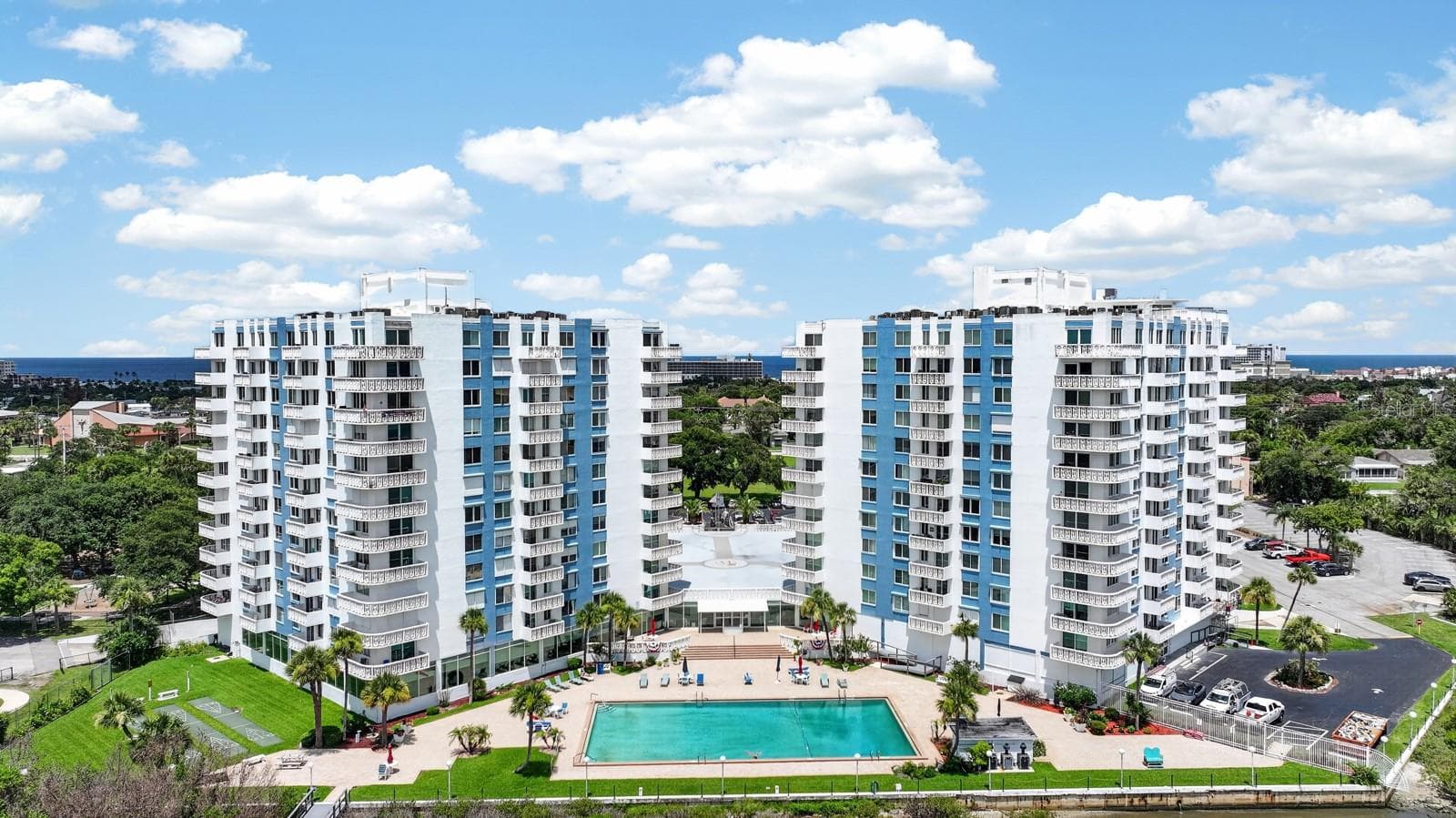 Condominium at 935 N HALIFAX AVE #406, DAYTONA BEACH, photo 33 of 36