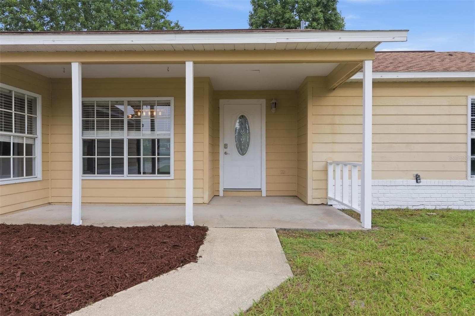 Single Family Residence at 2695 KEENE LN, DELTONA, photo 2 of 33