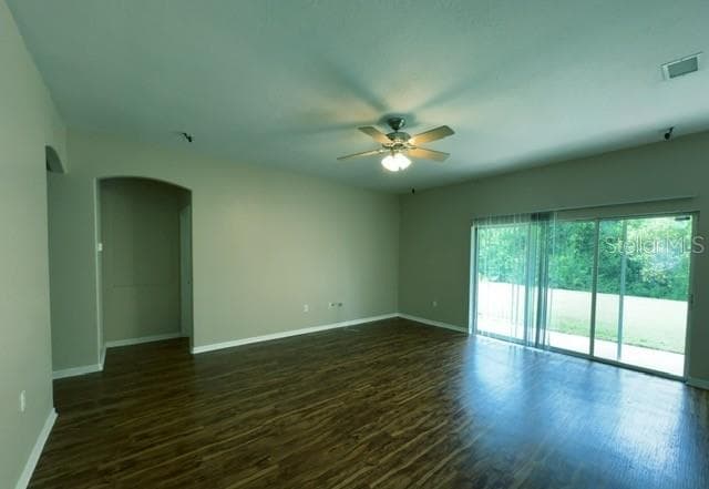 Single Family Residence at 3161 WINDING TRL, KISSIMMEE, photo 2 of 31