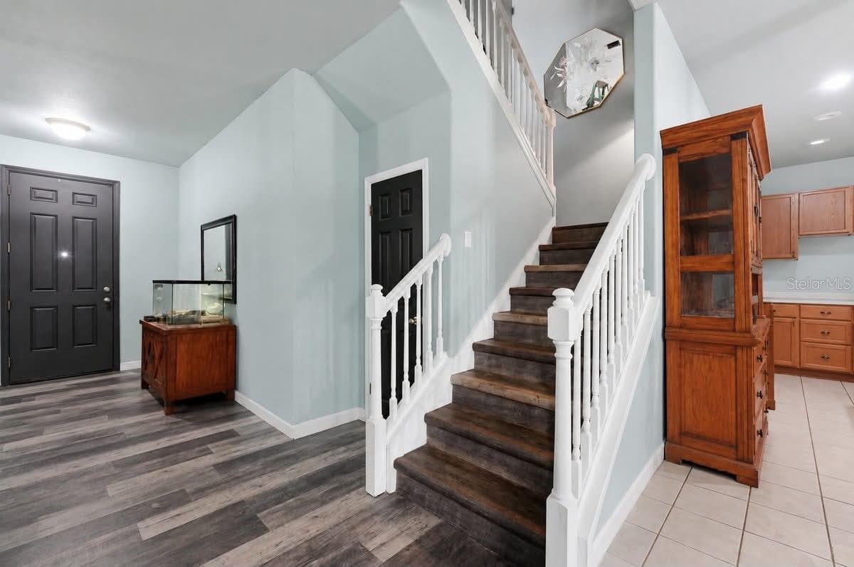 Single Family Residence at 2203 BLACKWOOD DR, MULBERRY, photo 2 of 20