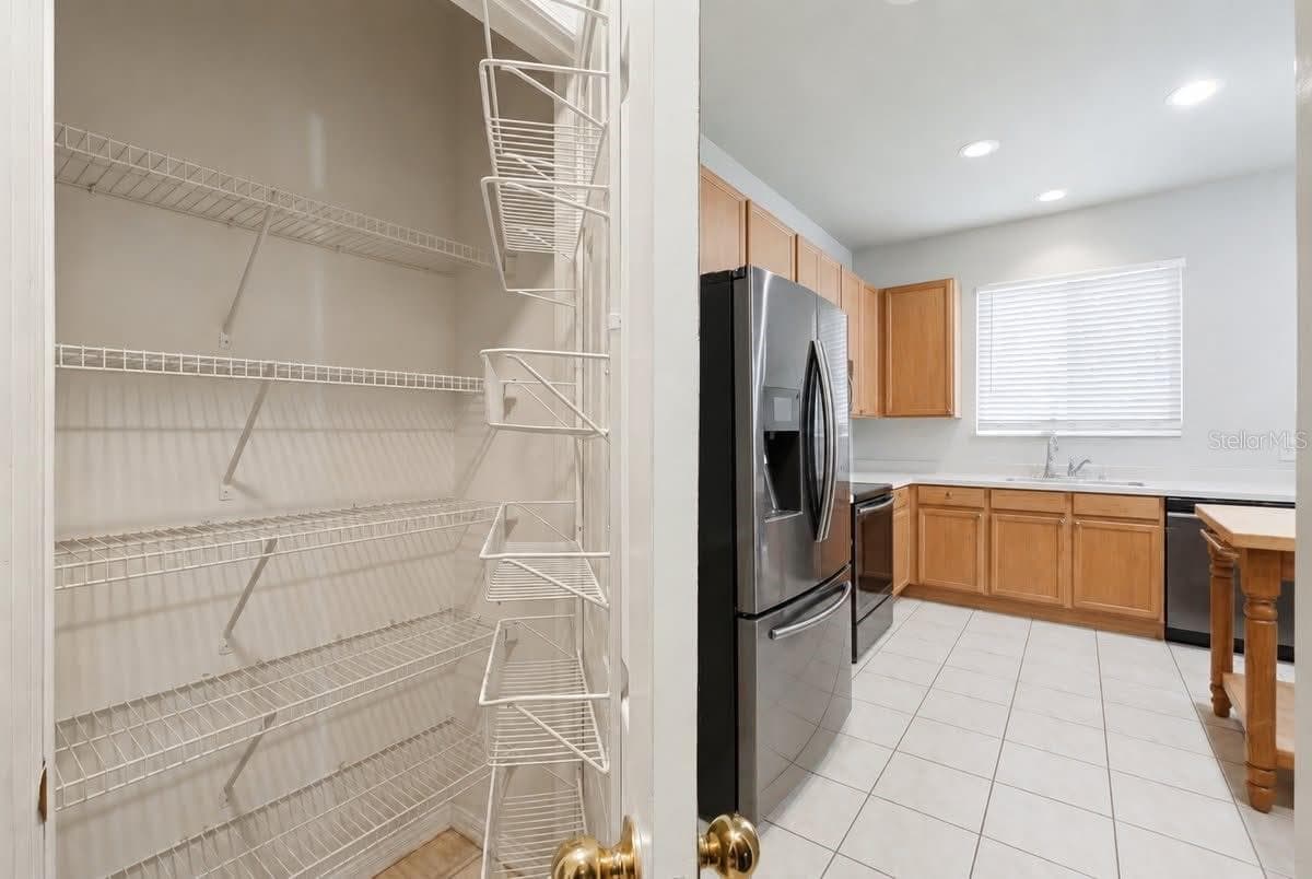 Single Family Residence at 2203 BLACKWOOD DR, MULBERRY, photo 10 of 20