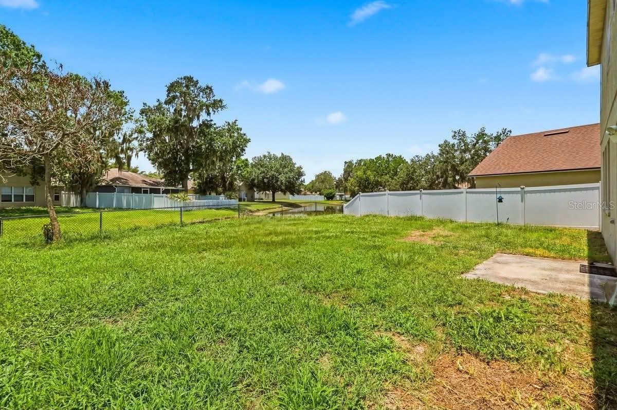 Single Family Residence at 2203 BLACKWOOD DR, MULBERRY, photo 17 of 20