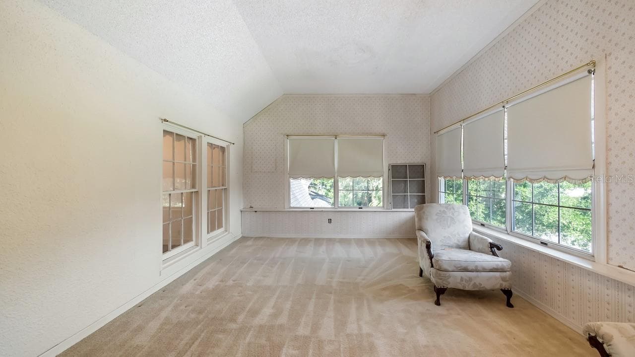 Bonus Room - 127 E LAUREL AVE, HOWEY IN THE HILLS