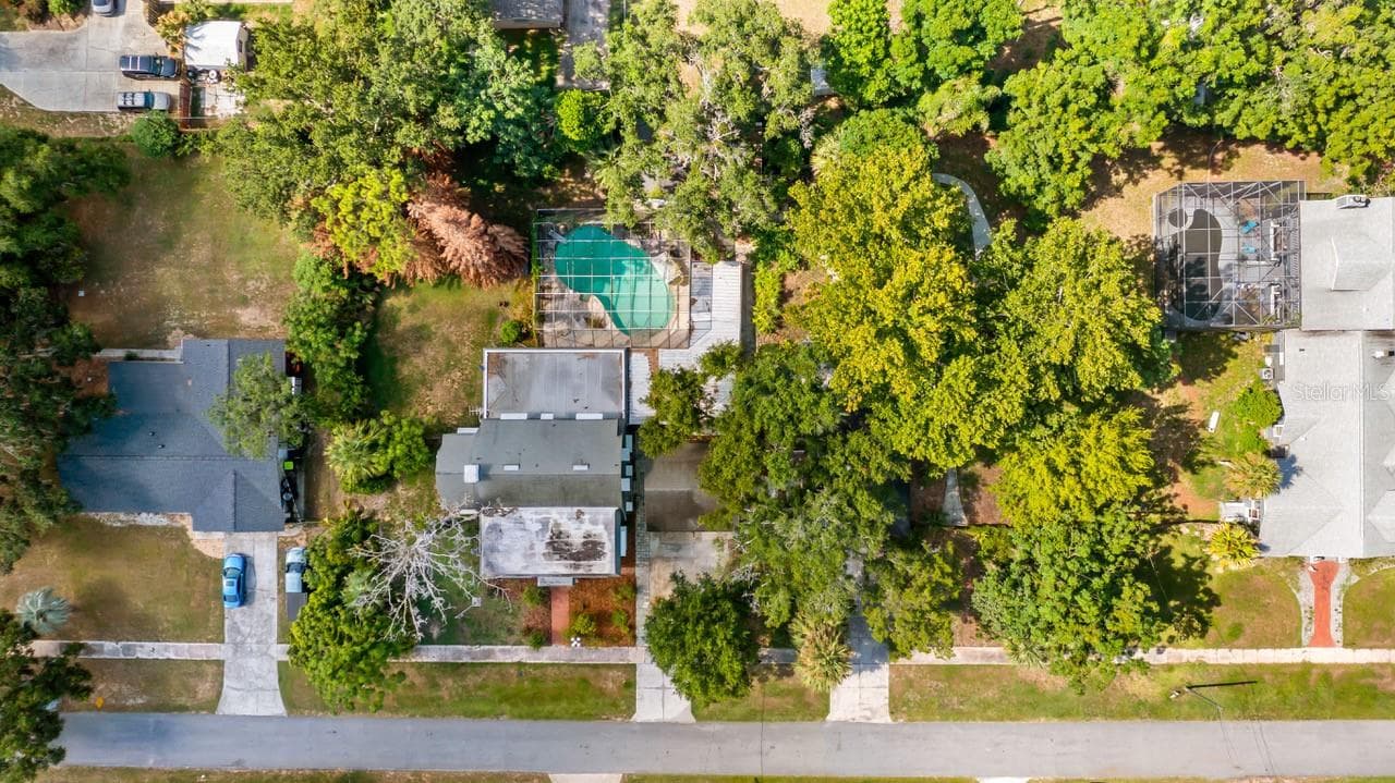 Oversized .69 acre lot (two parcels) - 127 E LAUREL AVE, HOWEY IN THE HILLS