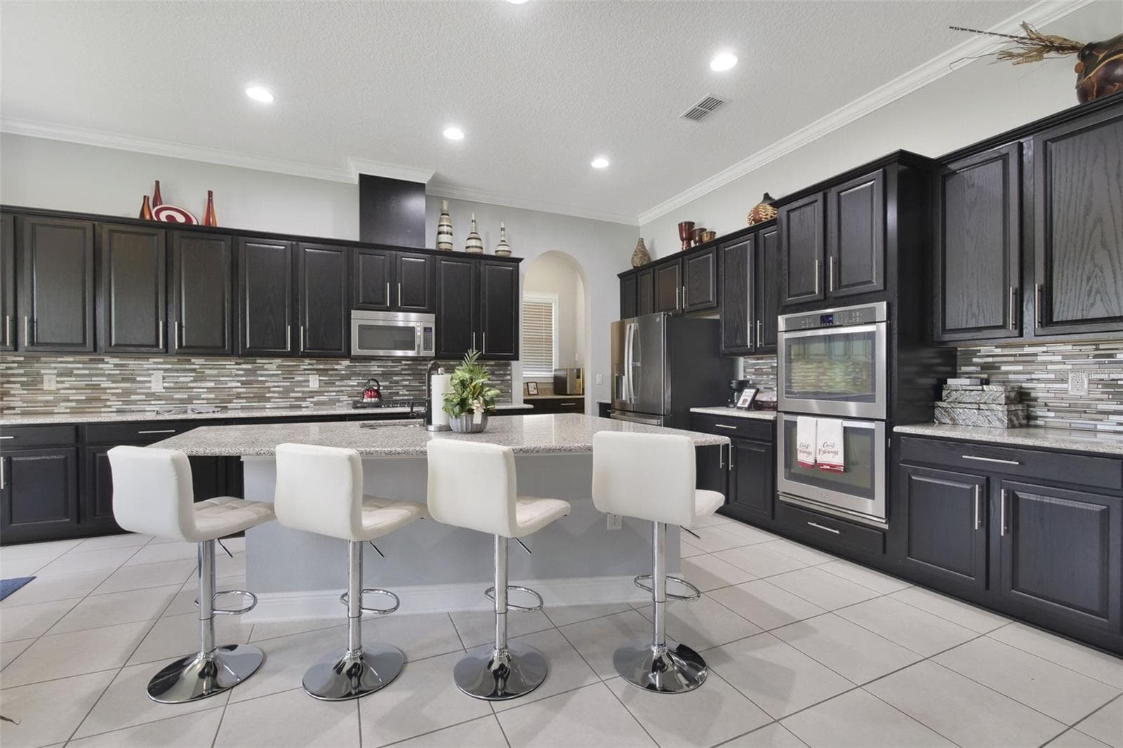 Kitchen with island view - 1315 ARDEN OAKS DR, OCOEE