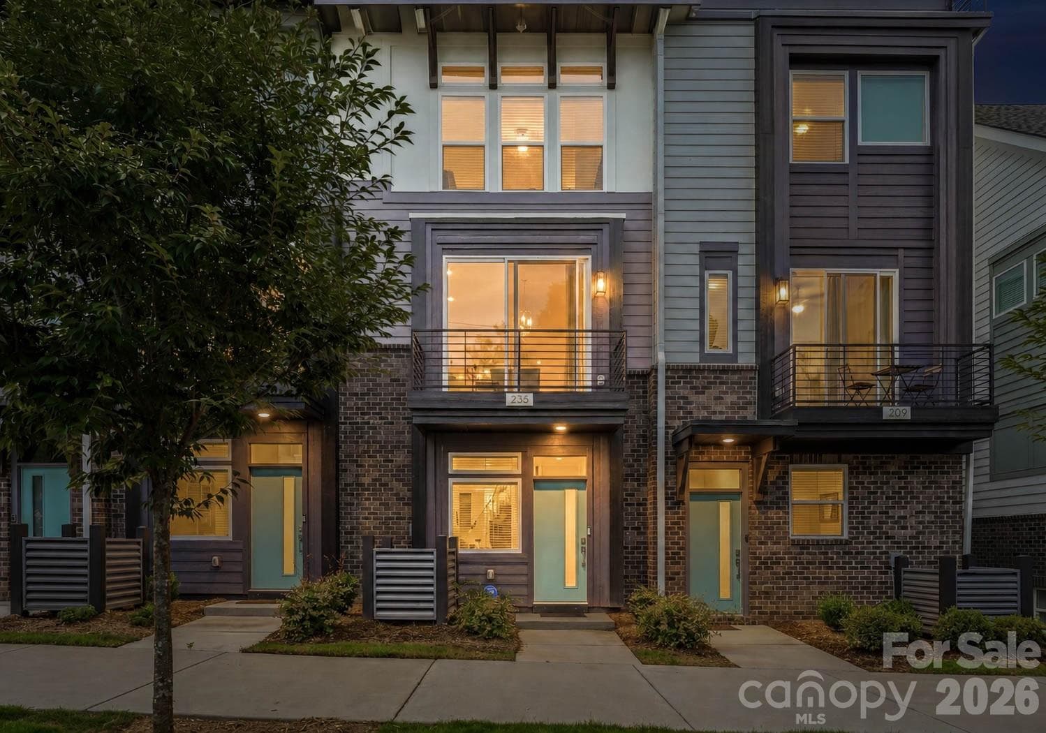 Townhouse at 235 S Bruns Avenue, Charlotte, photo 6 of 48