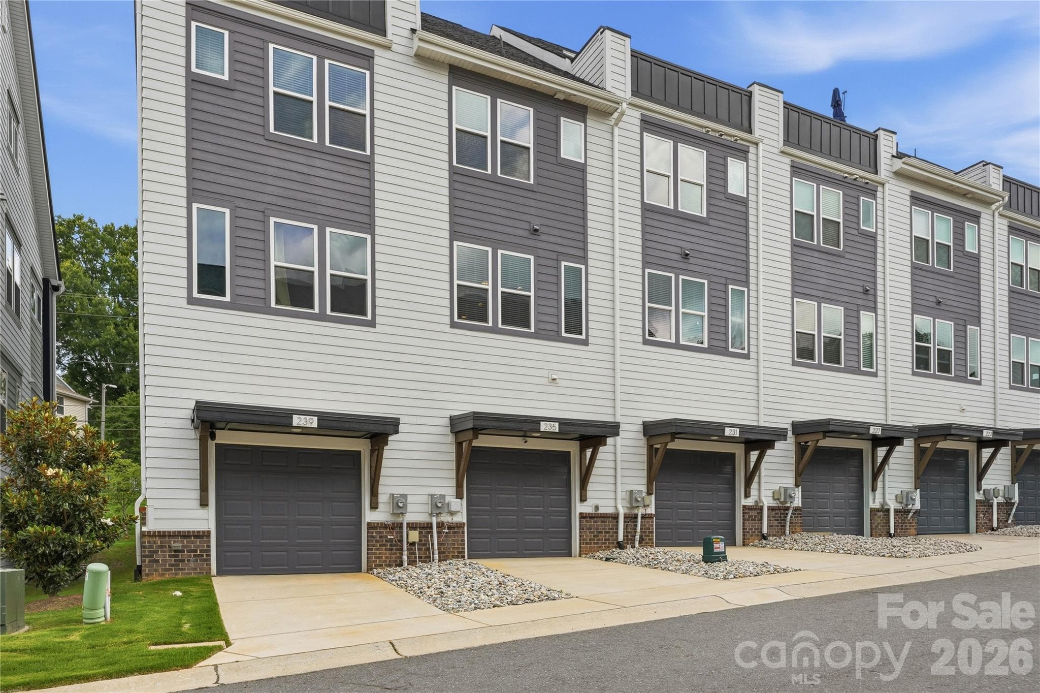 Townhouse at 235 S Bruns Avenue, Charlotte, photo 38 of 48