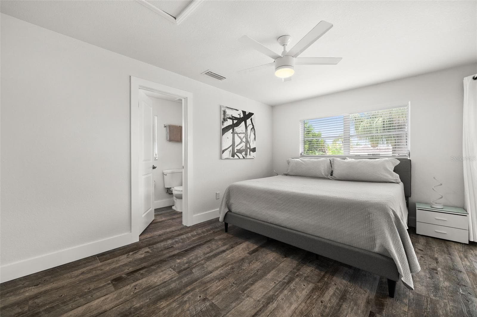 Master Bedroom and bath - 5122 SW 3RD AVE, CAPE CORAL