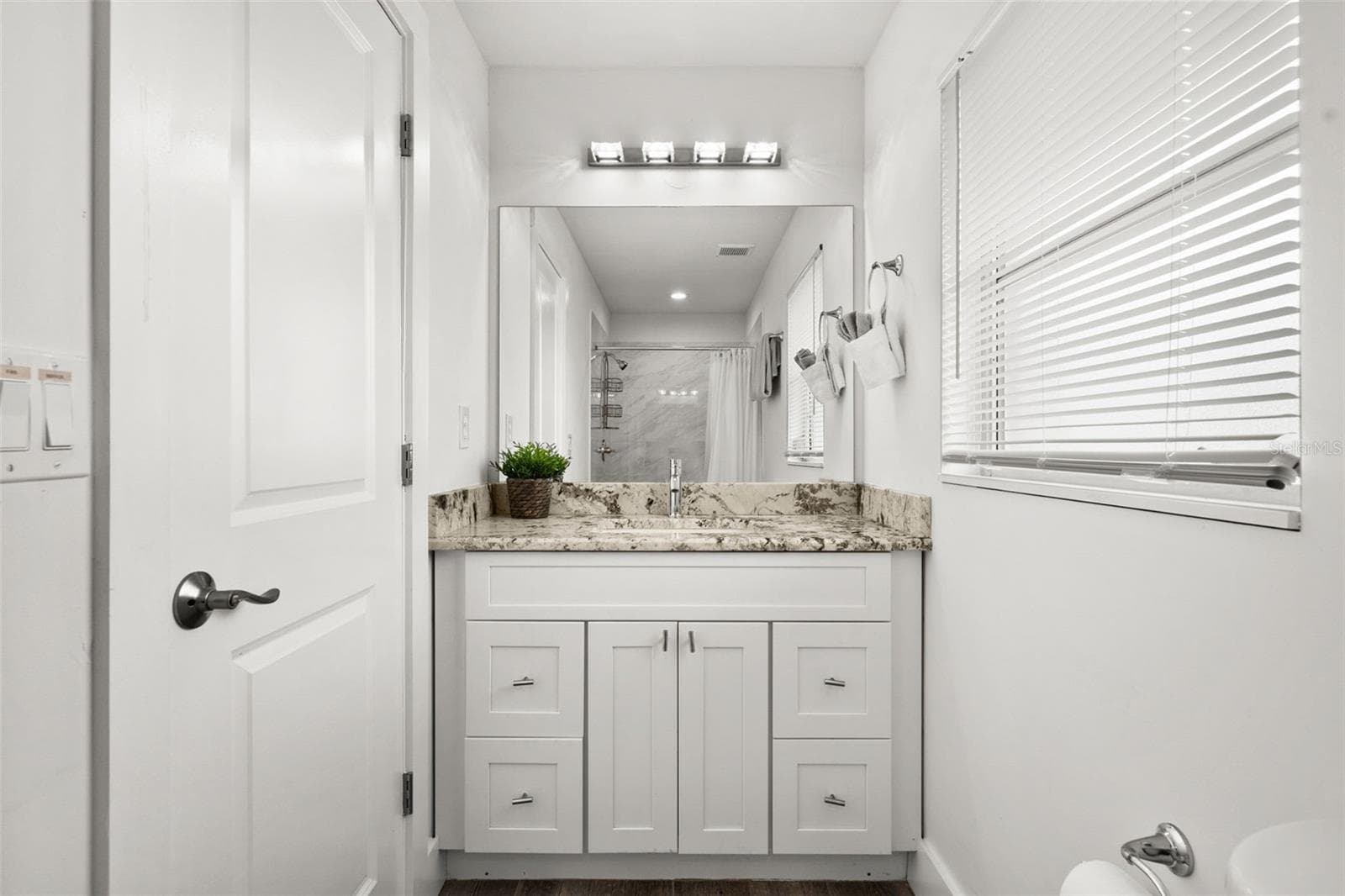 Lots of light in the Master Bath - 5122 SW 3RD AVE, CAPE CORAL