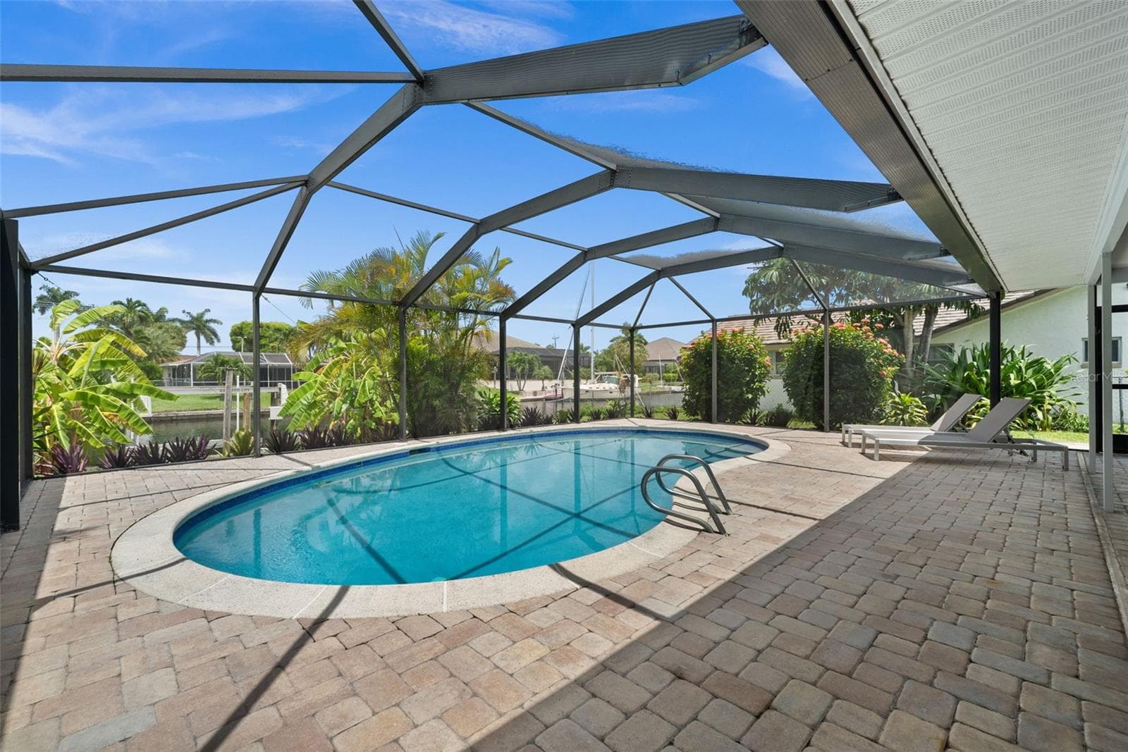 Western exposure for lots of light - 5122 SW 3RD AVE, CAPE CORAL