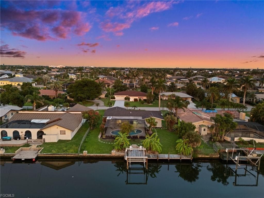 Keep your boat in your backyard! - 5122 SW 3RD AVE, CAPE CORAL
