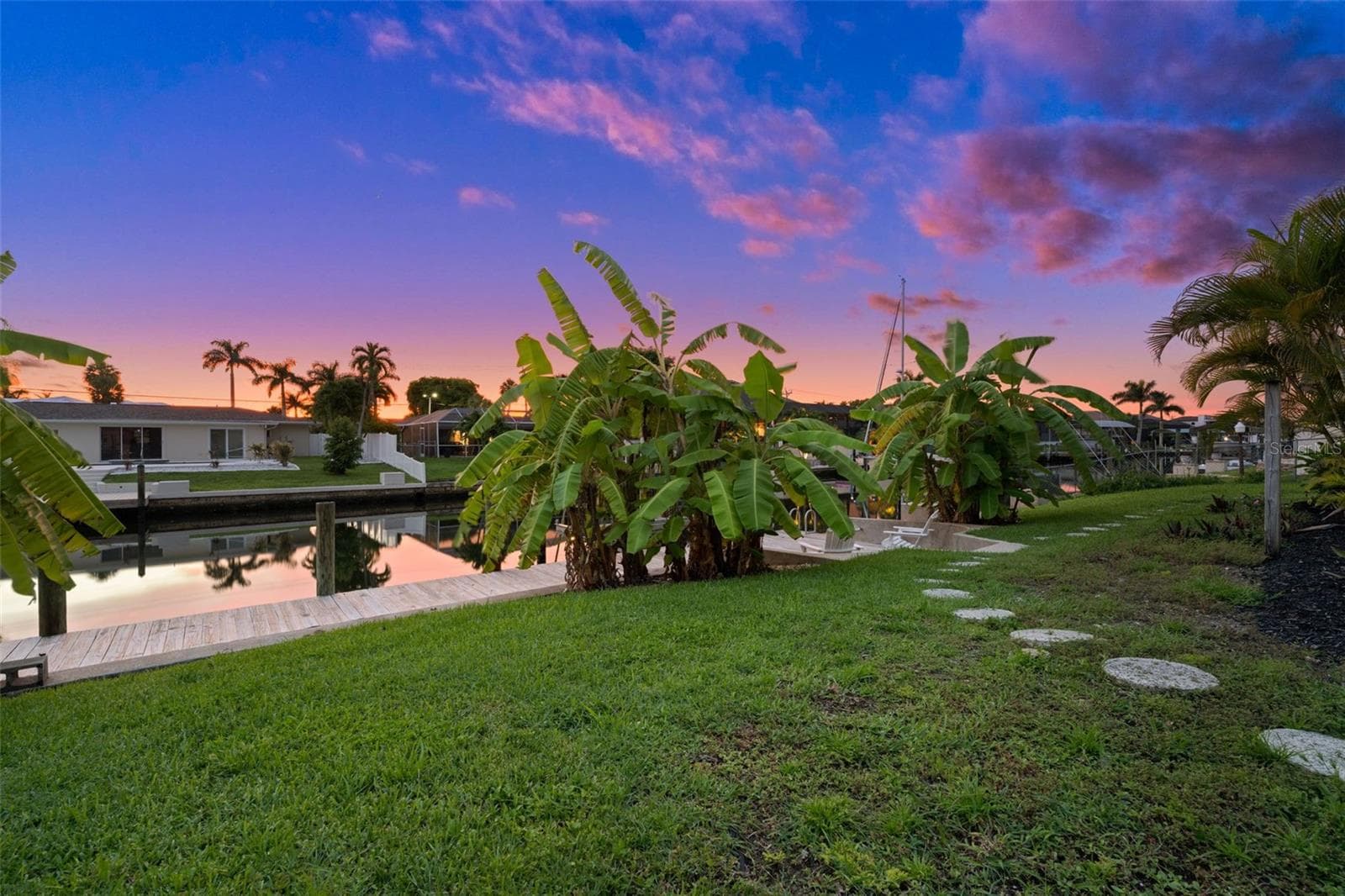 Direct Gulf Access Sailboat water - 5122 SW 3RD AVE, CAPE CORAL